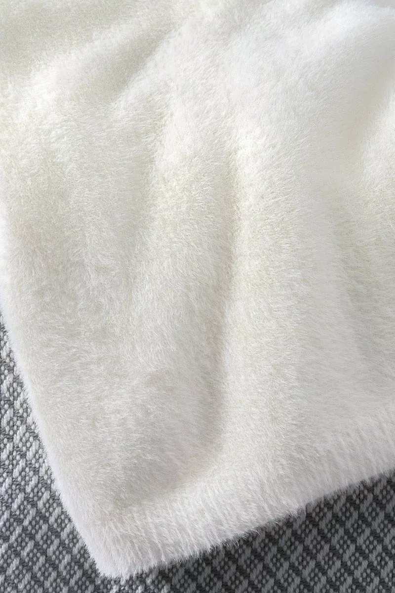 Bedford Cottage Whisper Throw 50″x70″ Cloud